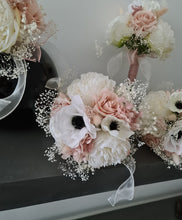 Load image into Gallery viewer, Bridesmaids bouquets in blush
