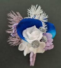 Load image into Gallery viewer, Wedding buttonholes purple &amp; blue
