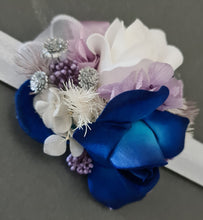 Load image into Gallery viewer, Purple &amp; blue snap lock corsage
