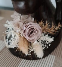 Load image into Gallery viewer, Wedding boho buttonholes
