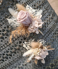 Load image into Gallery viewer, Wedding boho buttonholes
