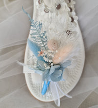Load image into Gallery viewer, Boho blush &amp; blue preserved flowers buttonholes
