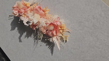 Load and play video in Gallery viewer, Preserved flowers bobby pin large x 3 blush peach
