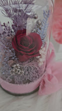 Load and play video in Gallery viewer, Mini glass flower dome w mini preserved burgundy rose –  AB2196
