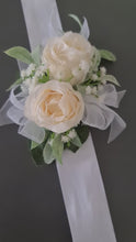 Load and play video in Gallery viewer, Classic everlasting flowers corsage in white &amp; green - School formal / Wedding
