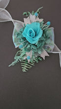 Load and play video in Gallery viewer, Turquoise &amp; teal preserved flowers corsage w crystals - School formal, prom, graduation, wedding
