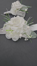 Load and play video in Gallery viewer, Green &amp; white corsage &amp; buttonhole set Style 4 - School formal, prom, graduation, wedding
