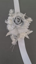 Load and play video in Gallery viewer, Silver &amp; white Everlasting flowers corsage  - School Formal / Prom

