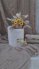 Load and play video in Gallery viewer, Everlasting flowers Sunflower cake topper - yellow/neutral
