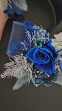 Load and play video in Gallery viewer, Preserved rose blue corsage &amp; buttonhole set - School formal, prom, graduation, wedding

