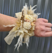 Load image into Gallery viewer, Boho style corsage &amp; matching buttonhole
