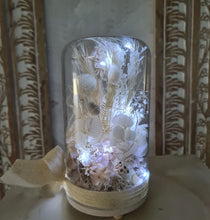 Load image into Gallery viewer, Medium Size Everlasting flowers - Boho Style Glass dome
