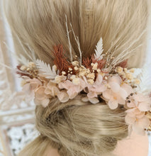Load image into Gallery viewer, Rustic style - everlasting flowers bobby pins x 5
