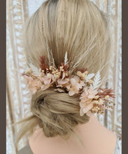 Load image into Gallery viewer, Rustic style - everlasting flowers bobby pins x 5
