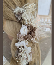 Load image into Gallery viewer, Everlasting flowers bobby pins mini preserved rose x 3
