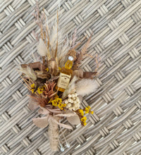 Load image into Gallery viewer, Fancy buttonhole - Jack Daniels

