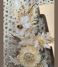 Load image into Gallery viewer, Preserved Everlasting flowers letter H - 15cm -  White &amp;  Antique Gold
