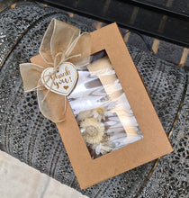 Load image into Gallery viewer, Preserved Everlasting flowers letter H - 15cm -  White &amp;  Antique Gold
