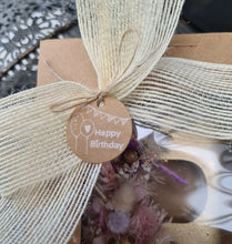 Load image into Gallery viewer, Preserved Everlasting flowers letter B - 15cm - Gold &amp; purple

