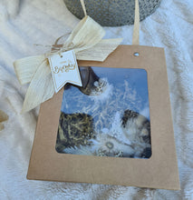 Load image into Gallery viewer, Boho style Everlasting love heart #2
