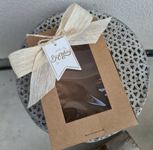 Load image into Gallery viewer, Preserved Everlasting flowers letter D -  15cm - Champagne Gold &amp; White
