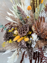 Load image into Gallery viewer, X - Natives &amp; preserved flowers
