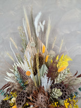 Load image into Gallery viewer, X - Natives &amp; preserved flowers
