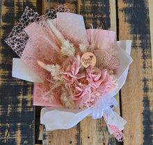 Load image into Gallery viewer, X - Graduation Everlasting flower bunch

