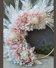 Load image into Gallery viewer, X - Everlasting flowers cake hoop in pink
