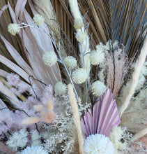 Load image into Gallery viewer, X - Wall art everlasting flowers
