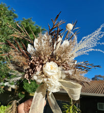 Load image into Gallery viewer, X - Preserved peony bridesmaids palm spear arrangement
