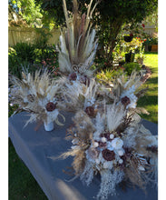 Load image into Gallery viewer, X - Preserved table flowers
