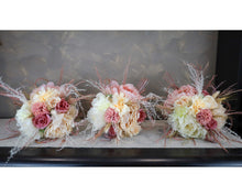 Load image into Gallery viewer, X - Bridesmaids bouquet - silk
