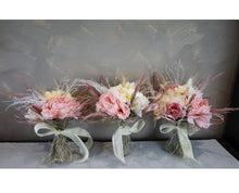 Load image into Gallery viewer, X - Bridesmaids bouquet - silk
