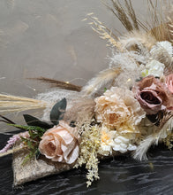 Load image into Gallery viewer, X - Mr &amp; Mrs (Bride &amp; Groom) table flowers
