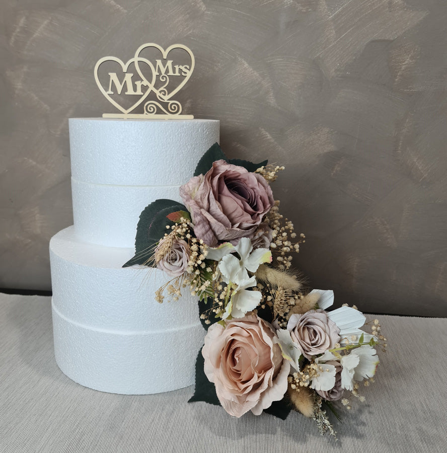 X - Wedding cake flowers