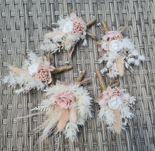 Load image into Gallery viewer, X -Preserved buttonholes - blush
