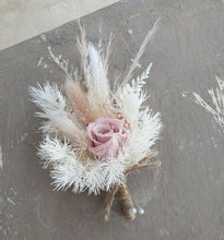 Load image into Gallery viewer, X -Preserved buttonholes - blush

