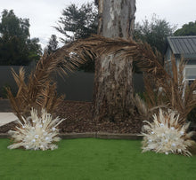 Load image into Gallery viewer, X - Everlasting arbour flowers
