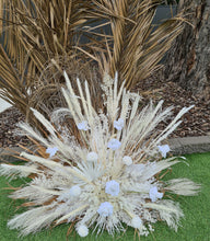 Load image into Gallery viewer, X - Everlasting arbour flowers
