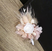 Load image into Gallery viewer, X - Preserved mini rose buttonhole
