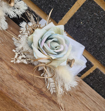 Load image into Gallery viewer, X - Wedding corsages silk &amp; preserved
