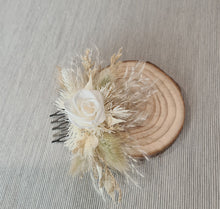 Load image into Gallery viewer, X - Bridal comb &amp; grooms buttonhole
