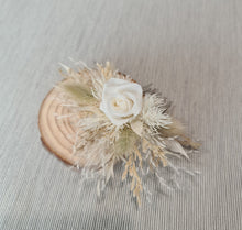 Load image into Gallery viewer, X - Bridal comb &amp; grooms buttonhole
