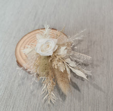 Load image into Gallery viewer, X - Bridal comb &amp; grooms buttonhole
