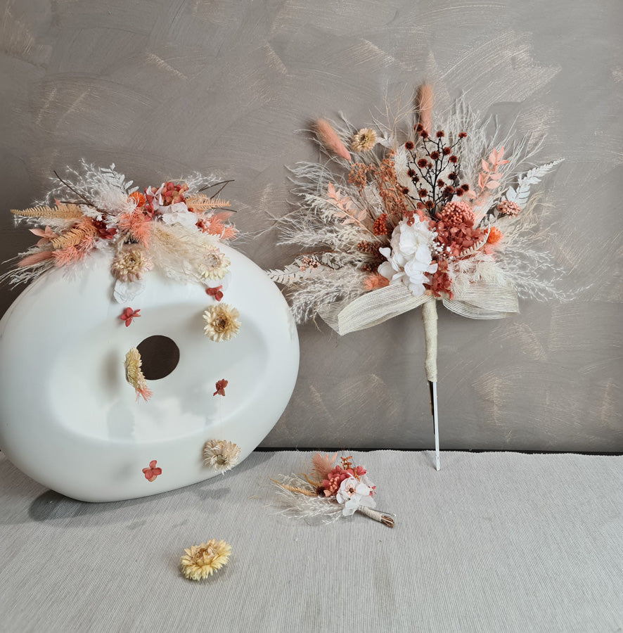 X - Everlasting elopement set in peach orange tones