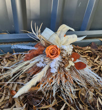 Load image into Gallery viewer, X - Preserved bridesmaids bouquet - rustic
