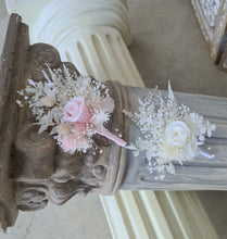 Load image into Gallery viewer, X - Preserved flowers buttonholes
